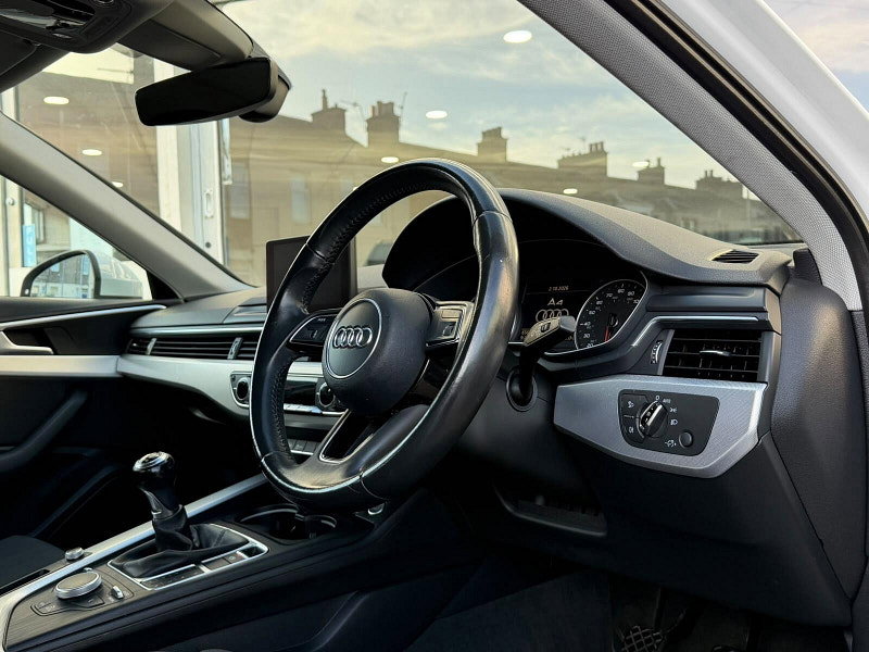 Audi A4 1.4 TFSI Sport Euro 6 (s/s) 4dr 4dr Manual 2026