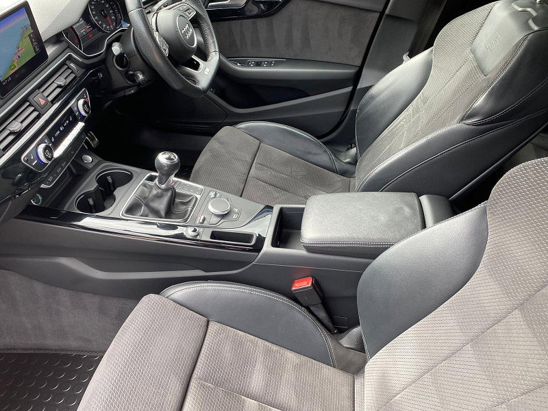 Audi A4 2.0 TFSI 35 Black Edition Saloon 4dr Petrol Manual Euro 6 (s/s) (150 ps) 4dr Manual 2026