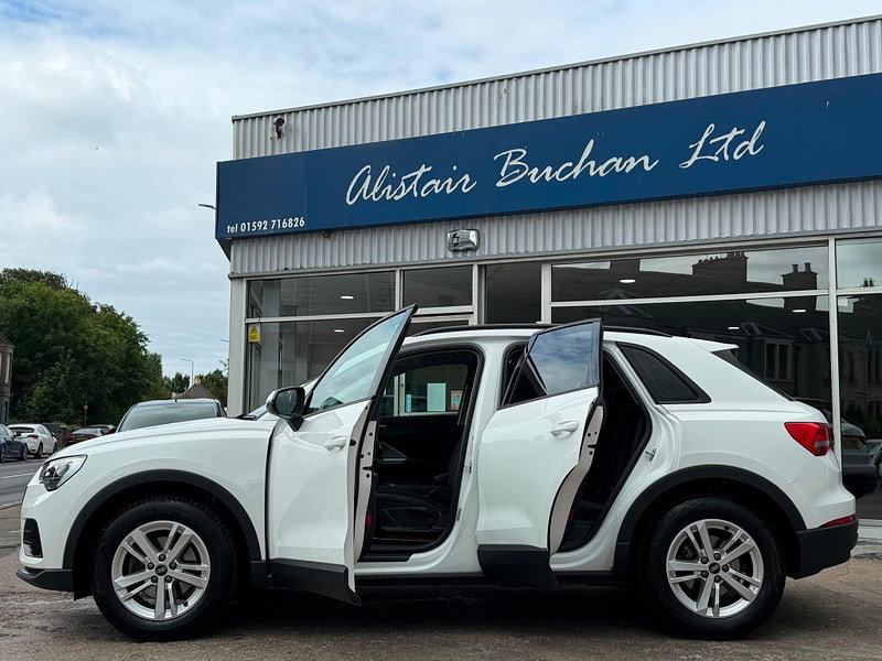 Audi Q3 1.5 TFSI CoD 35 Technik Euro 6 (s/s) 5dr 5dr Manual 2026