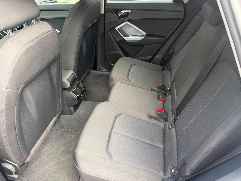 Audi Q3 1.5 TFSI CoD 35 Technik Euro 6 (s/s) 5dr 5dr Manual 2026