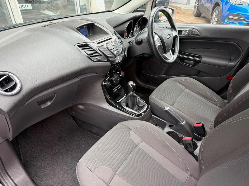 Ford Fiesta 1.0T EcoBoost Zetec Euro 6 (s/s) 5dr 5dr Manual 2026