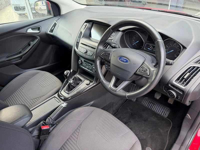 Ford Focus 1.0T EcoBoost Titanium Euro 6 (s/s) 5dr 5dr Manual 2026