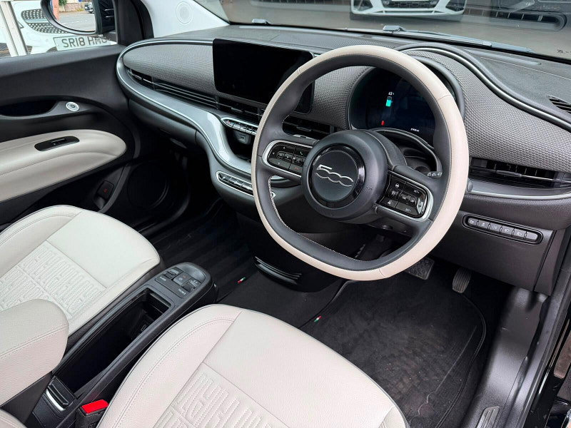 Fiat 500e 42kWh La Prima Auto 3dr 3dr Automatic 2026