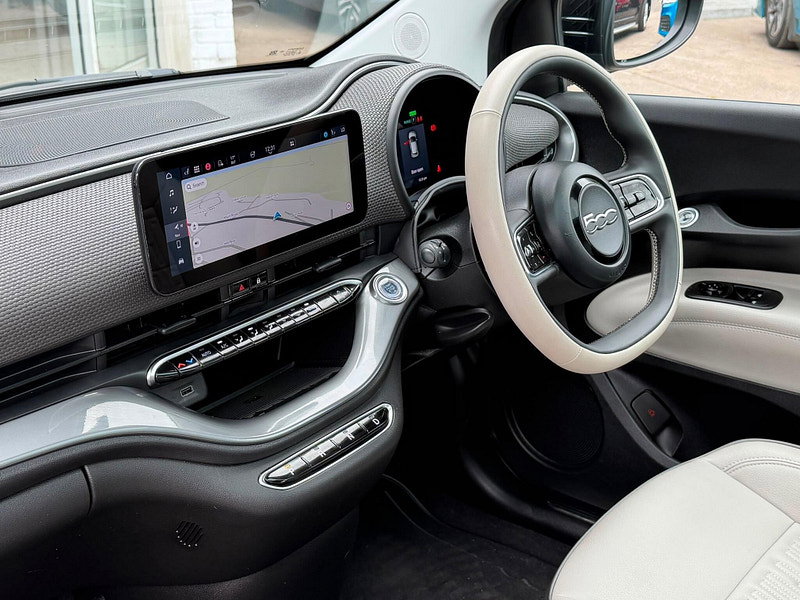 Fiat 500e 42kWh La Prima Auto 3dr 3dr Automatic 2026