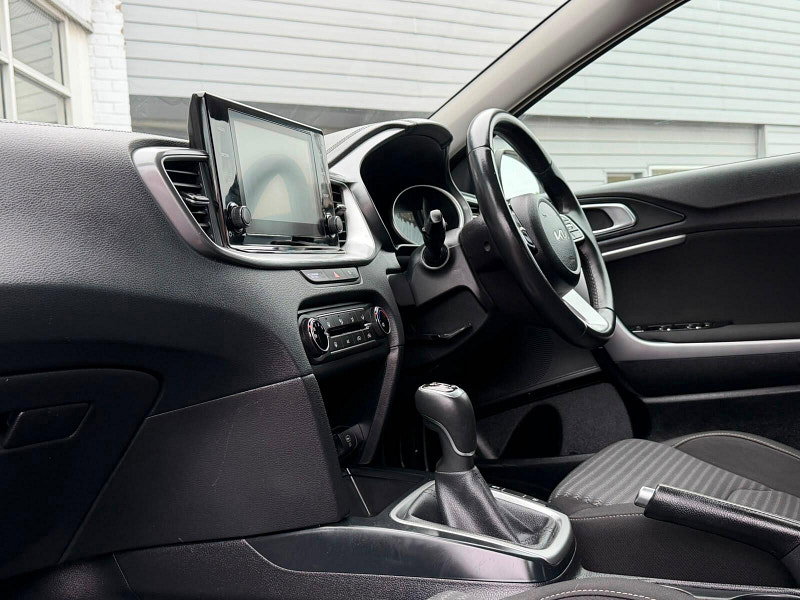 Kia XCeed 1.5 T-GDi 2 Euro 6 (s/s) 5dr 5dr Manual 2026