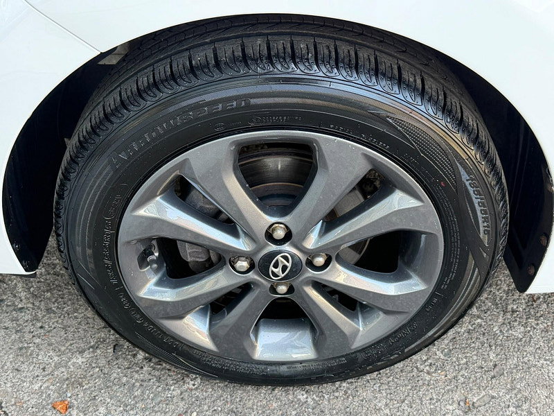 Hyundai I10 1.0 Play Euro 6 5dr 5dr Manual 2026