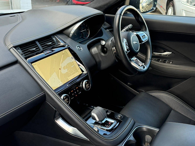 Jaguar E-PACE 1.5 P300e 11.5kWh R-Dynamic Black Auto AWD Euro 6 (s/s) 5dr 5dr Automatic 2026