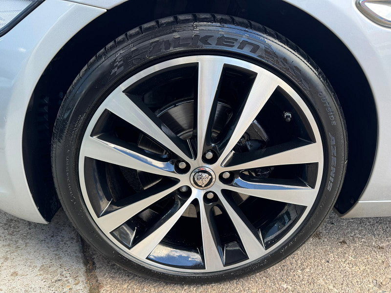 Jaguar XE 2.0d Portfolio Auto Euro 6 (s/s) 4dr 4dr Automatic 2026