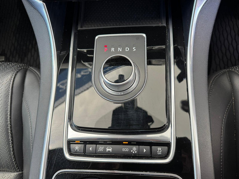 Jaguar XE 2.0d Portfolio Auto Euro 6 (s/s) 4dr 4dr Automatic 2026