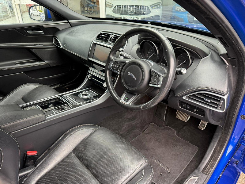 Jaguar XE 2.0d R-Sport Auto Euro 6 (s/s) 4dr 4dr Automatic 2026