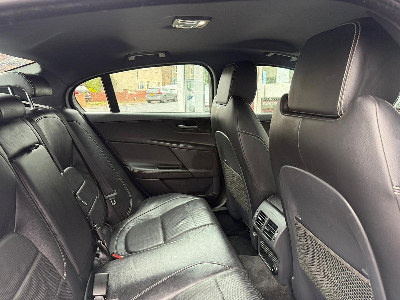 Jaguar XE 2.0d R-Sport Auto Euro 6 (s/s) 4dr 4dr Automatic 2026