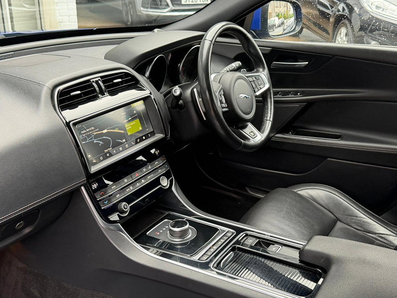 Jaguar XE 2.0d R-Sport Auto Euro 6 (s/s) 4dr 4dr Automatic 2026