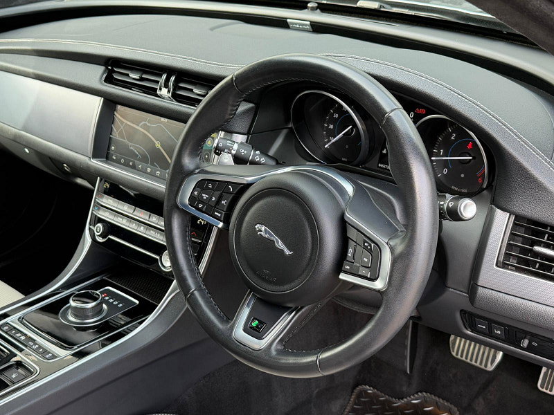 Jaguar XF 2.0d R-Sport Auto Euro 6 (s/s) 4dr 4dr Automatic 2026