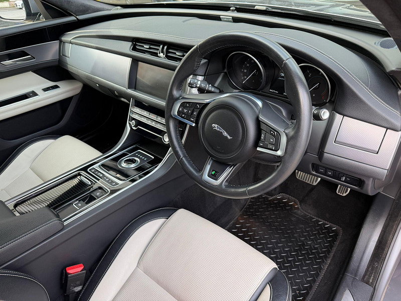 Jaguar XF 2.0d R-Sport Auto Euro 6 (s/s) 4dr 4dr Automatic 2026