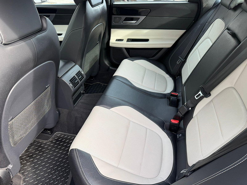 Jaguar XF 2.0d R-Sport Auto Euro 6 (s/s) 4dr 4dr Automatic 2026
