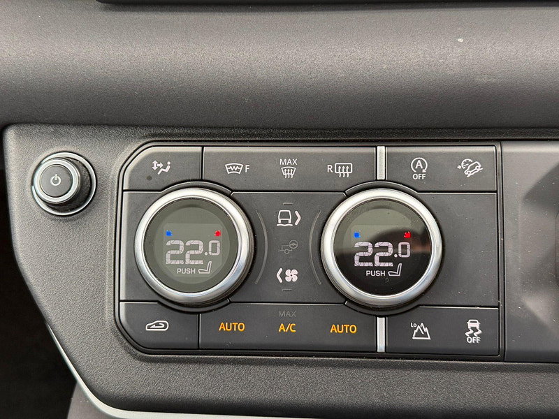 Land Rover DEFENDER 110 3.0 D250 MHEV SE Auto 4WD Euro 6 (s/s) 5dr 5dr Automatic 2026