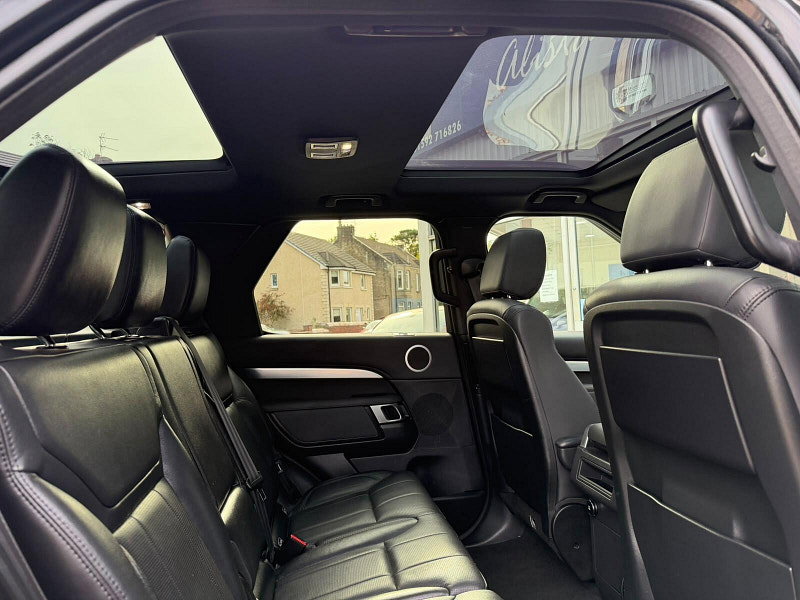 Land Rover DISCOVERY 3.0 SD V6 Landmark Edition SUV 5dr Diesel Auto 4WD Euro 6 (s/s) (306 ps) 5dr Automatic 2026