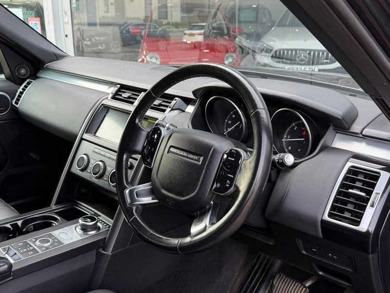 Land Rover DISCOVERY 3.0 SD V6 Landmark Edition SUV 5dr Diesel Auto 4WD Euro 6 (s/s) (306 ps) 5dr Automatic 2026
