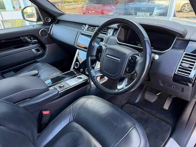 Land Rover Range Rover 3.0 TD V6 Autobiography SUV 5dr Diesel Auto 4WD Euro 6 (s/s) (258 ps) 5dr Automatic 2026