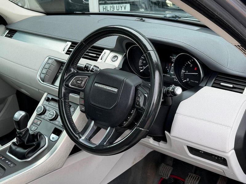 Land Rover Range Rover Evoque 2.2 SD4 Pure SUV 5dr Diesel Manual 4WD Euro 5 (s/s) (190 ps) 5dr Manual 2026