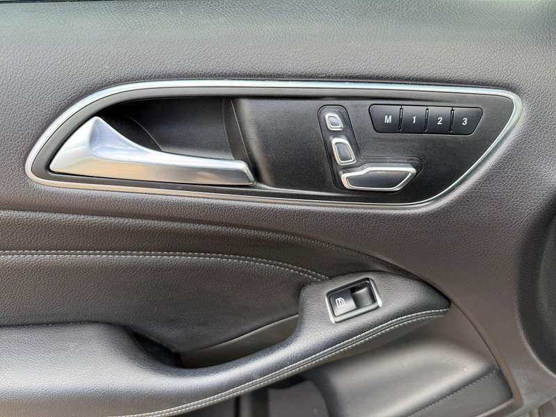 Mercedes-Benz B Class 1.6 B200 Exclusive Edition (Plus) 7G-DCT Euro 6 (s/s) 5dr 5dr Automatic 2026