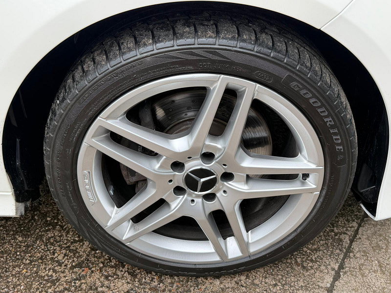Mercedes-Benz E Class 2.1 E220 BlueTEC AMG Night Edition (Premium) G-Tronic+ Euro 6 (s/s) 5dr 5dr Automatic 2026