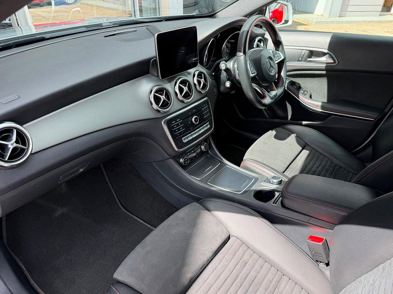 Mercedes-Benz GLA 1.6 GLA200 AMG Line Edition 7G-DCT Euro 6 (s/s) 5dr 5dr Automatic 2026