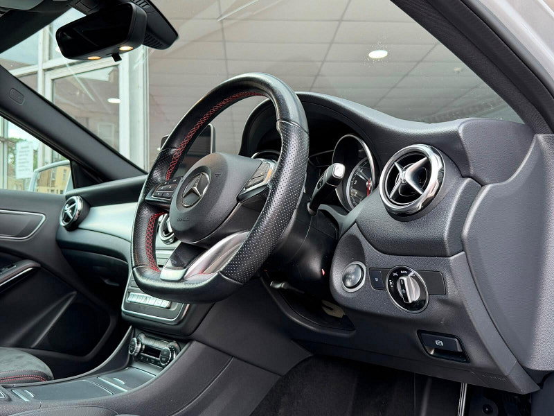 Mercedes-Benz GLA 1.6 GLA200 AMG Line Edition 7G-DCT Euro 6 (s/s) 5dr 5dr Automatic 2026