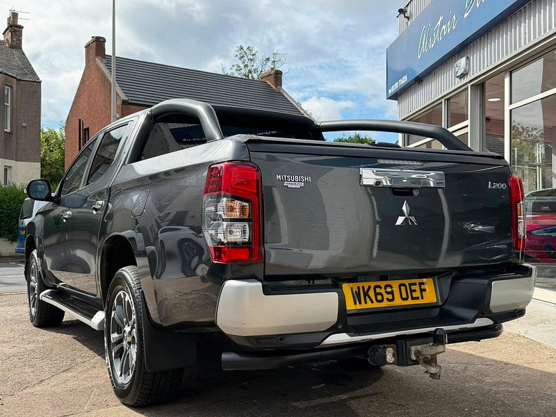 Mitsubishi L200 2.2 DI-D DC Barbarian X Pickup Double Cab 4dr Diesel Auto 4WD Euro 6 (s/s) (150 ps) 4dr Automatic 2026