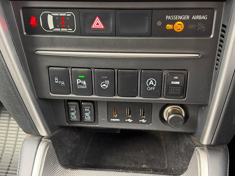 Mitsubishi L200 2.2 DI-D DC Barbarian X Pickup Double Cab 4dr Diesel Auto 4WD Euro 6 (s/s) (150 ps) 4dr Automatic 2026