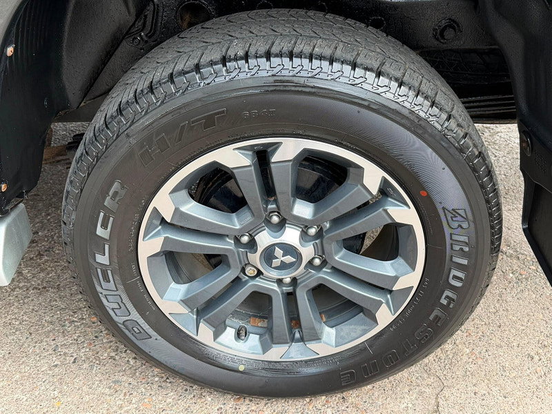 Mitsubishi L200 2.2 DI-D DC Barbarian X Pickup Double Cab 4dr Diesel Auto 4WD Euro 6 (s/s) (150 ps) 4dr Automatic 2026