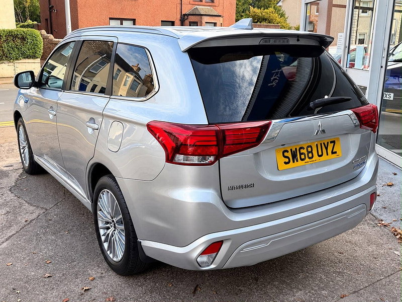Mitsubishi Outlander 2.4h TwinMotor 13.8kWh 4h CVT 4WD Euro 6 (s/s) 5dr 5dr Automatic 2026