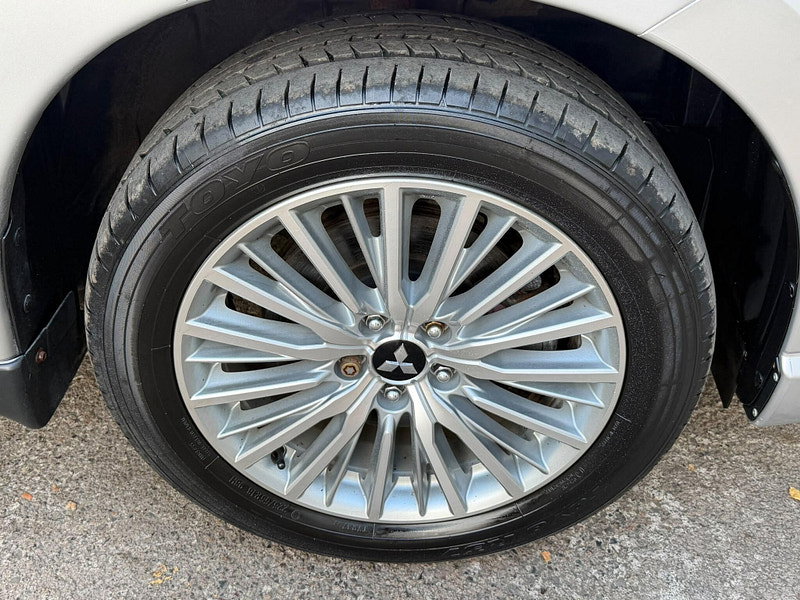 Mitsubishi Outlander 2.4h TwinMotor 13.8kWh 4h CVT 4WD Euro 6 (s/s) 5dr 5dr Automatic 2026