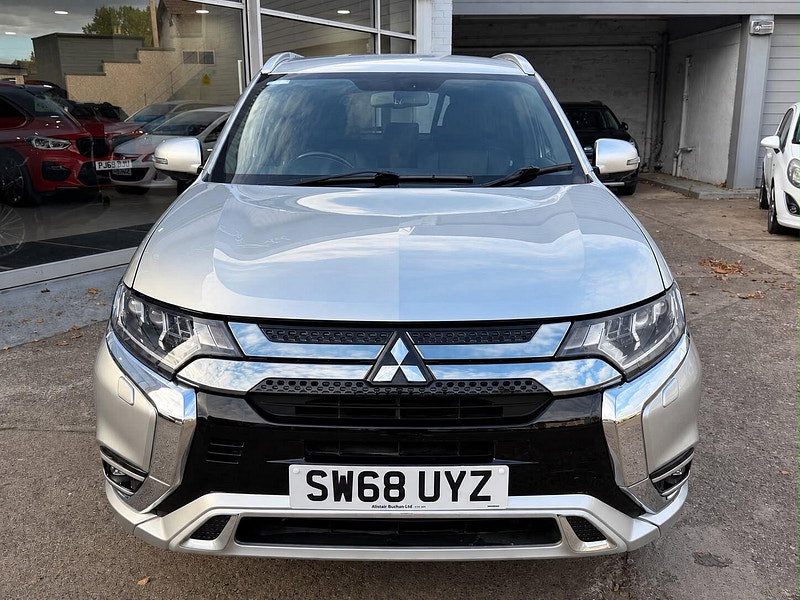 Mitsubishi Outlander 2.4h TwinMotor 13.8kWh 4h CVT 4WD Euro 6 (s/s) 5dr 5dr Automatic 2026