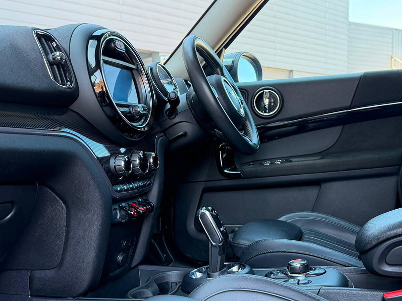 MINI Countryman 1.5 Cooper Exclusive SUV 5dr Petrol Steptronic Euro 6 (s/s) (136 ps) 5dr Automatic 2026