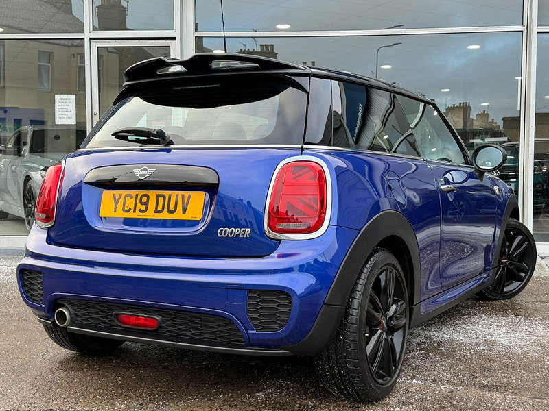 MINI Hatch 1.5 Cooper Sport Euro 6 (s/s) 3dr 3dr Manual 2026