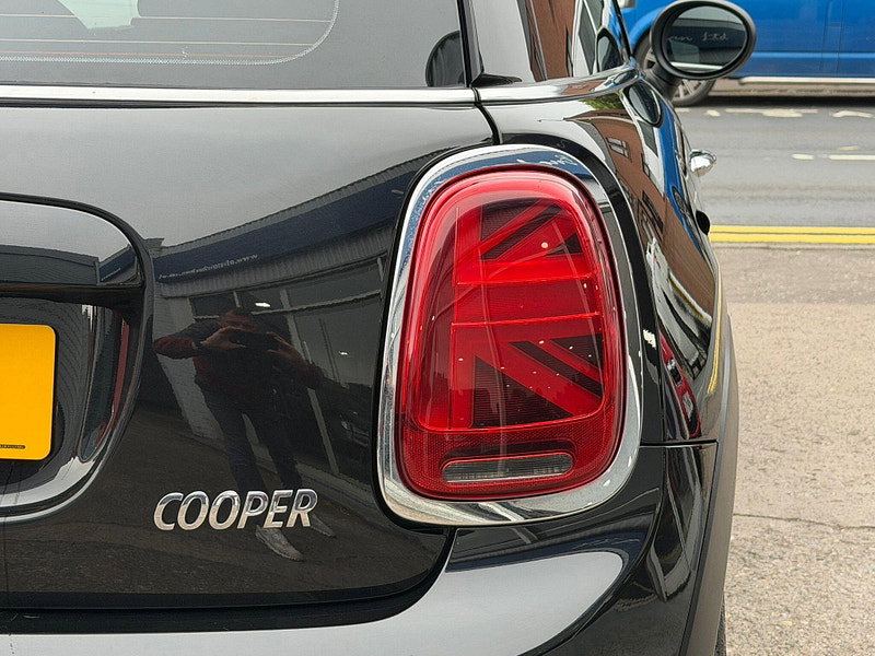 MINI Hatch 1.5 Cooper Sport Hatchback 3dr Petrol Manual Euro 6 (s/s) (136 ps) 3dr Manual 2026