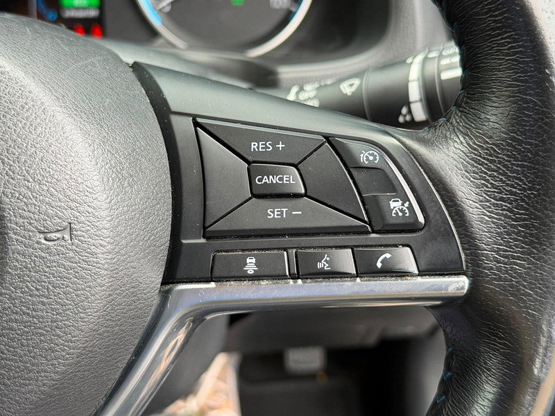 Nissan Leaf 40kWh N-Connecta Auto 5dr 5dr Automatic 2026