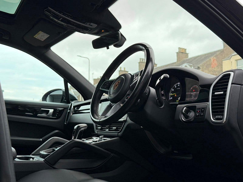 Porsche Cayenne 3.0 V6 E-Hybrid 14.1kWh TiptronicS 4WD Euro 6 (s/s) 5dr (3.6kW Charger) 5dr Automatic 2026