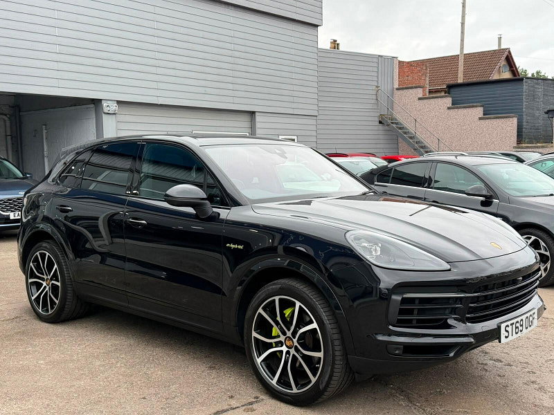 Porsche Cayenne 3.0 V6 E-Hybrid 14.1kWh TiptronicS 4WD Euro 6 (s/s) 5dr (3.6kW Charger) 5dr Automatic 2026