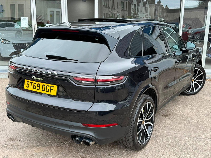 Porsche Cayenne 3.0 V6 E-Hybrid 14.1kWh TiptronicS 4WD Euro 6 (s/s) 5dr (3.6kW Charger) 5dr Automatic 2026