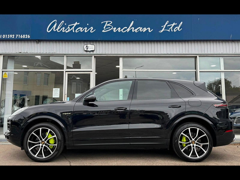 Porsche Cayenne 3.0 V6 E-Hybrid 14.1kWh TiptronicS 4WD Euro 6 (s/s) 5dr (3.6kW Charger) 5dr Automatic 2026