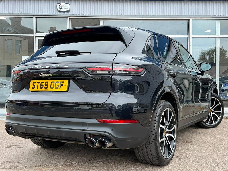 Porsche Cayenne 3.0 V6 E-Hybrid 14.1kWh TiptronicS 4WD Euro 6 (s/s) 5dr (3.6kW Charger) 5dr Automatic 2026