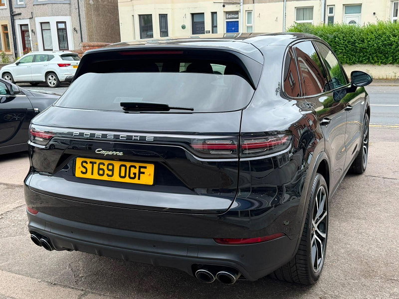 Porsche Cayenne 3.0 V6 E-Hybrid 14.1kWh TiptronicS 4WD Euro 6 (s/s) 5dr (3.6kW Charger) 5dr Automatic 2026