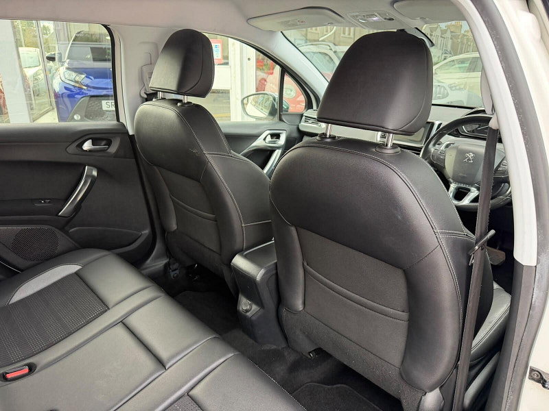 Peugeot 2008 1.2 e-VTi Allure EGC Euro 5 (s/s) 5dr 5dr Automatic 2026