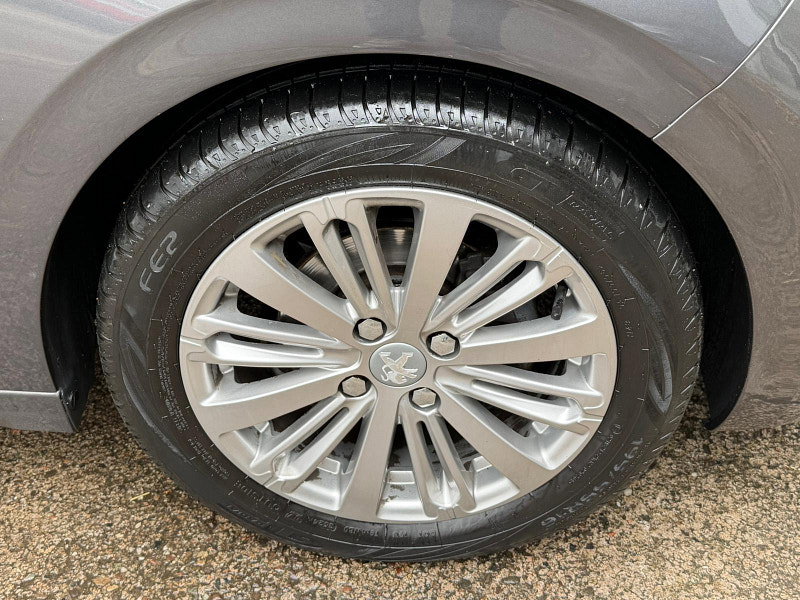 Peugeot 208 1.2 PureTech Signature Euro 6 (s/s) 5dr 5dr Manual 2026