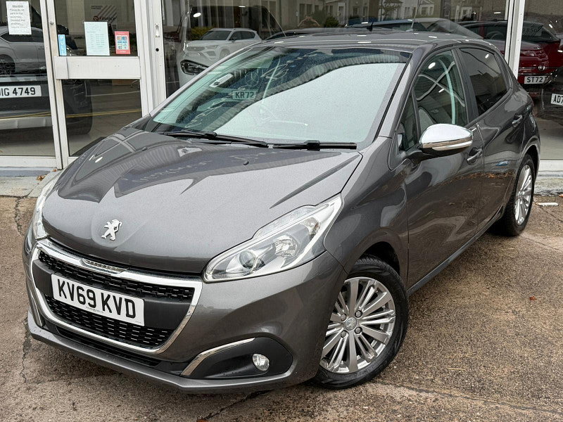 Peugeot 208 1.2 PureTech Signature Euro 6 (s/s) 5dr 5dr Manual 2026