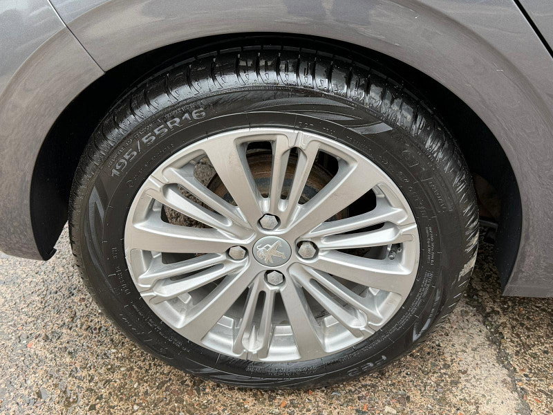 Peugeot 208 1.2 PureTech Signature Euro 6 (s/s) 5dr 5dr Manual 2026