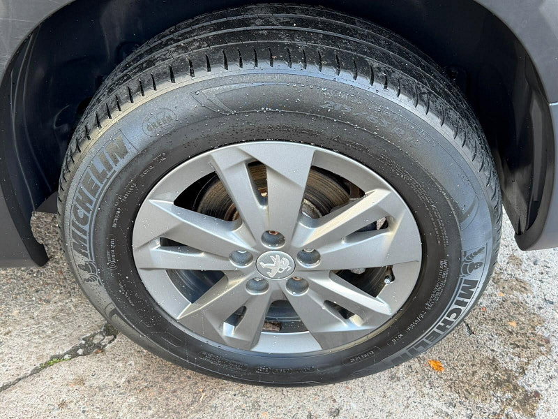Peugeot Rifter 1.2 PureTech Allure Long MPV EAT Euro 6 (s/s) 5dr 5dr Automatic 2026