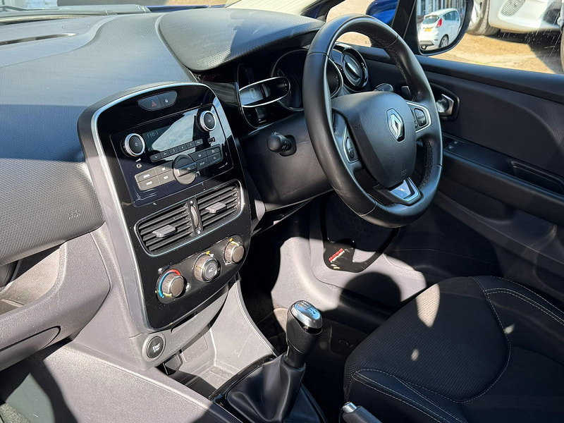 Renault Clio 0.9 TCe Play Euro 6 (s/s) 5dr 5dr Manual 2026